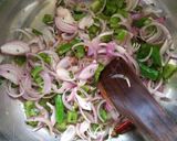 A picture of step 3 of Vermicelli upma.