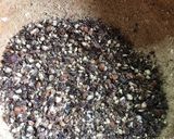 A picture of step 5 of Traditional Chiles en Nogada.