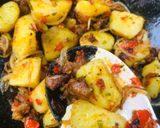A picture of step 7 of Stir fried potatoes.