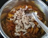 A picture of step 5 of Mushroom potato biryani.