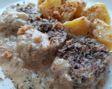 Foto del paso 14 de la receta: Medallones de pies de cerdo y champiñones en salsa de almendras y vinagre de Jerez