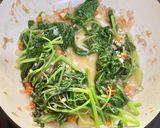 Foto langkah ke 6 dari resep Sayur Bayam Cah Bawang Putih.