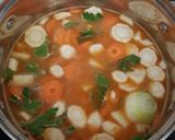 Piros zöldségleves tejjel recept fázis 3 fotója