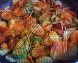 صورة لخطوة 3 من وصفة صينية دجاج وخضار بالسمسم والاوريغانو🥕🥔🍅🍗
