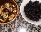 Foto del paso 1 de la receta: Budines para empezar el año!!! De ananá y pasas y frutos secos