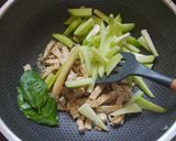 Foto langkah ke 2 dari resep Lodeh Labu Siam Tempe (versi bumbu dasar).