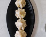 A picture of step 5 of Rice flour Modak.