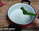 Foto langkah ke 7 dari resep Klepon warna warni kuah santan.