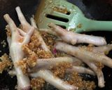 Foto langkah ke 2 dari resep Semur Telur Puyuh, Kentang, Ceker.