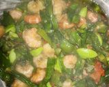 Foto langkah ke 5 dari resep Tumis genjer udang pete pedas.