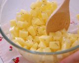 A picture of step 6 of Crisply Crumbly Potato Pie with Moist Filling.