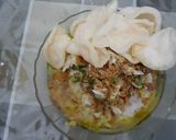 Foto langkah ke 5 dari resep Bubur ayam kuah kuning.