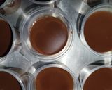 Foto langkah ke 3 dari resep Puding Coklat Ekonomis.