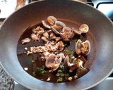 Foto del passaggio 2 della ricetta Spaghetti alle vongole