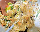 Foto langkah ke 9 dari resep Pad Thai (Bihun Goreng Thailand) versi lokal.