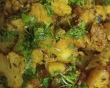 गोभी आलू (Gobhi aloo recipe in hindi) रेसिपी चरण 2 फोटो