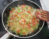 Foto del paso 4 de la receta: Contramuslos de pavo marinados acompañados de quinoa