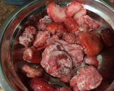 Foto del paso 2 de la receta: Fresas con crema con un toque de cacao y nuez