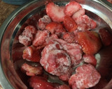Foto del paso 2 de la receta: Fresas con crema con un toque de cacao y nuez
