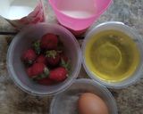 Foto langkah ke 1 dari resep Strawberry Muffins.