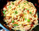 Pas rețetă "Medusa al pomodoro" - spaghette cu crenvurșt în sos de roșii 4 fotografie