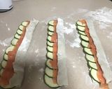 Foto del paso 3 de la receta: Flores de salmón y calabacín