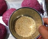 A picture of step 7 of Beetroot buns burger.