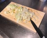 Une image de l'étape 4 de Fenouils et courgette aux saucisses allemandes et épices.