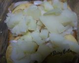 A picture of step 6 of Sevpuri sandwich.