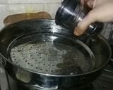 A picture of step 2 of Rava dhokla recipe.