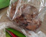 รูปขั้นตอนการทำที่ 1 ของ หมูผัดพริกขิง