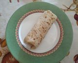 Foto del passaggio 3 della ricetta Burrito con pulled pork e coleslaw