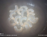 Foto del paso 1 de la receta: Arroz cremoso de sepia y langostinos
