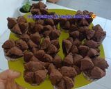 Foto langkah ke 9 dari resep Bolu Kukus Coklat Mekar Triple Chocolates.