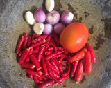 Foto langkah ke 2 dari resep Ikan kembung balado.