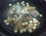 Hình bước làm 3 của món Miến gà hạt sen cho buổi sáng của con