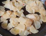 A picture of step 2 of Spanish Potato Omelette (Tortilla de Papas).