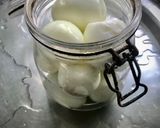 Foto del paso 3 de la receta: Huevos encurtidos con monchetas frescas