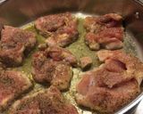 A picture of step 1 of Curry Chicken Thighs.