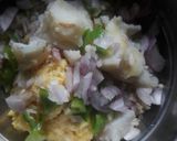 A picture of step 3 of Leftover bread veg lolipop.