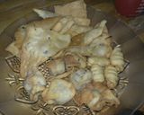 Foto langkah ke 10 dari resep Kue Bawang.