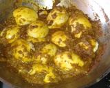 A picture of step 5 of Egg gravy.