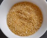 A picture of step 1 of Broken Wheat Porridge.