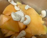 A picture of step 2 of Musk melon punch.