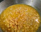 A picture of step 3 of Aloo tikki chat.