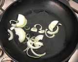 Foto del paso 1 de la receta: Rajas con huevo