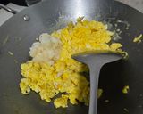 Foto langkah ke 3 dari resep #28 Nasi Goreng Campur Mie Tidak Pedas Dadakan Simpel.