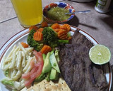 Foto del paso 7 de la receta: Milanesas doradas en su propio jugo y ensalada de plumilla