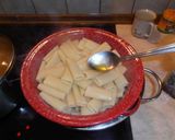 Φωτογραφία βήματος 21 της συνταγής Pasta la victoria siempre! Μοσχαρίσια μάγουλα «χουνκιάρ» με ριγκατόνι