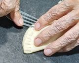Foto del paso 6 de la receta: Empanadillas Rellenas con Dulce de Batata 🍠